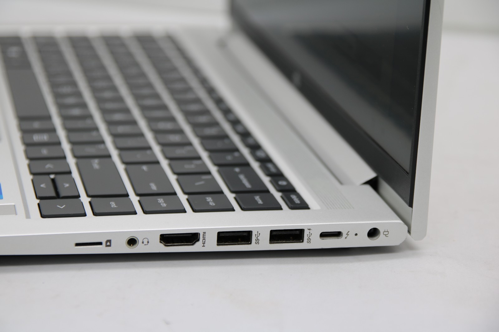 HP ProBook 640 G8 – i5-1145G7 – 16GB, 512GB, Windows 11 +Adapter