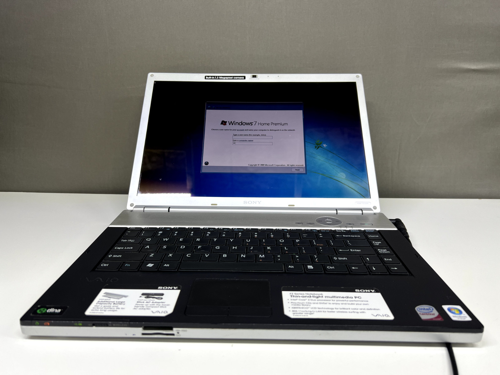 Sony VAIO PCG-3A4L Notebook 200GB Hard Drive 2GB Memory Windows 7