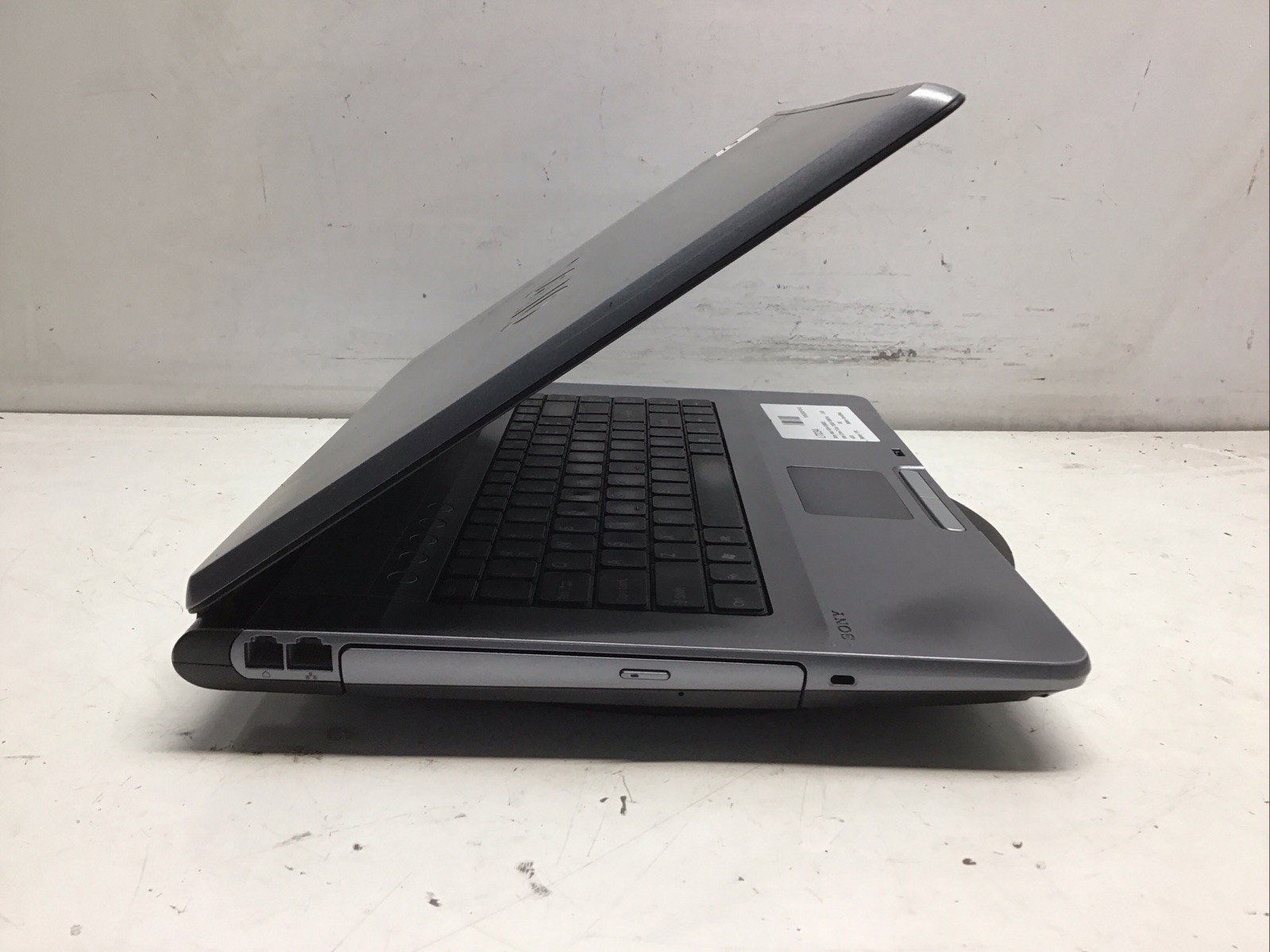 Sony Vaio VGN-FE880E Intel Core 2 Duo T5500 1.66GHz 2 GB NO HDD
