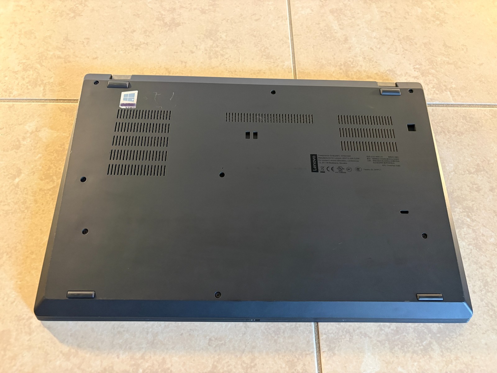 Lenovo ThinkPad T590 i7-8565U 16GB RAM 512GB SSD Windows 11 Pro 15.6″ Laptop