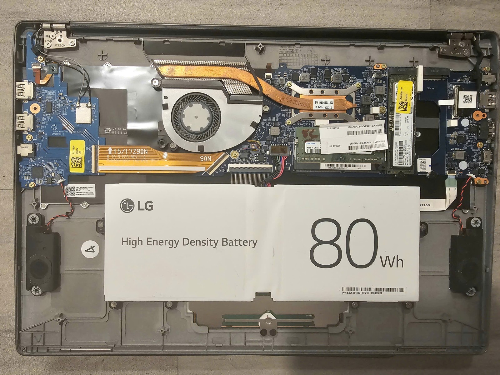 LG Gram 17 2020 Core I5 10th 16GB RAM No SSD with skin cover screen protector
