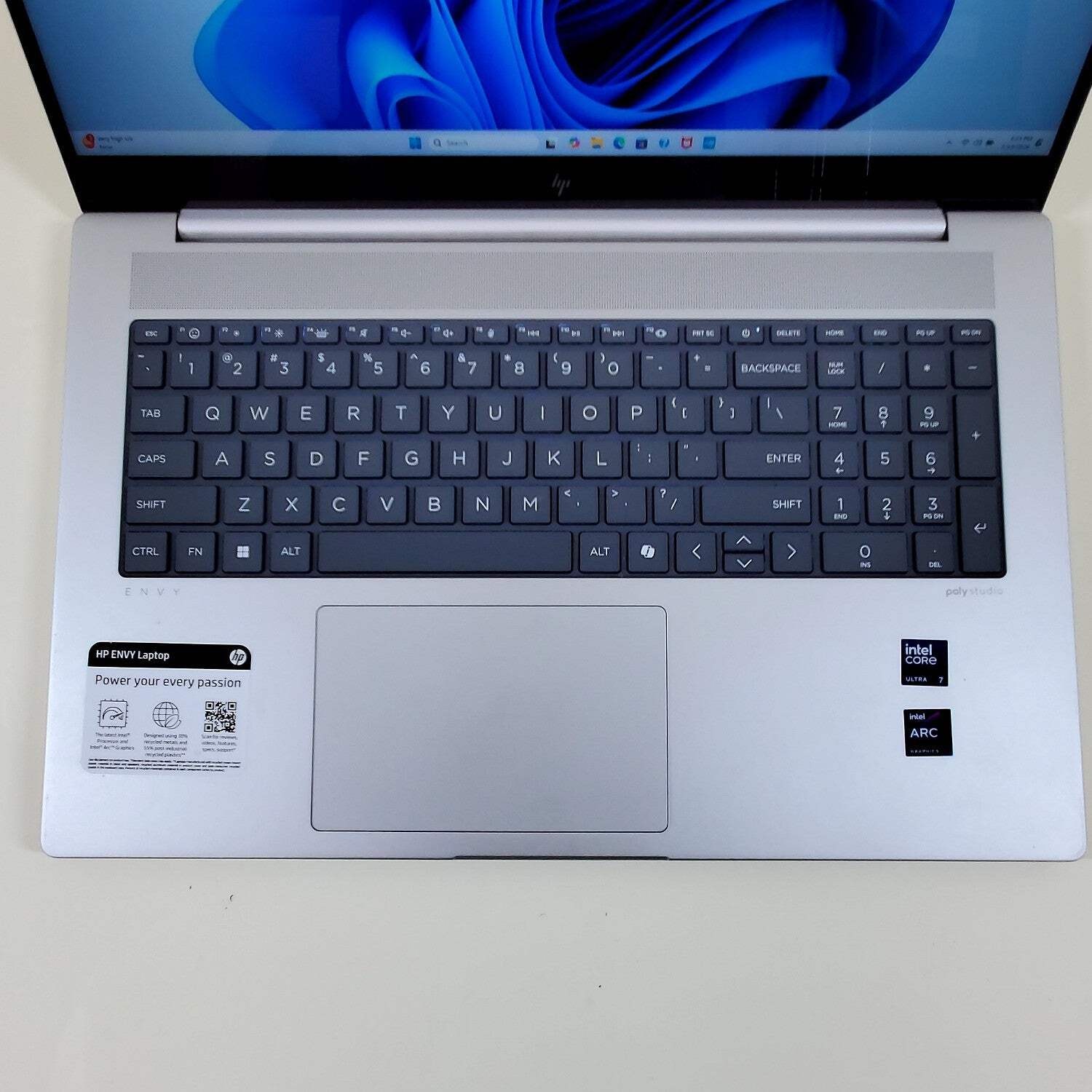 HP Envy 17″ Core Ultra 7 155H 1.4GHz 16GB RAM 1TB SSD READ