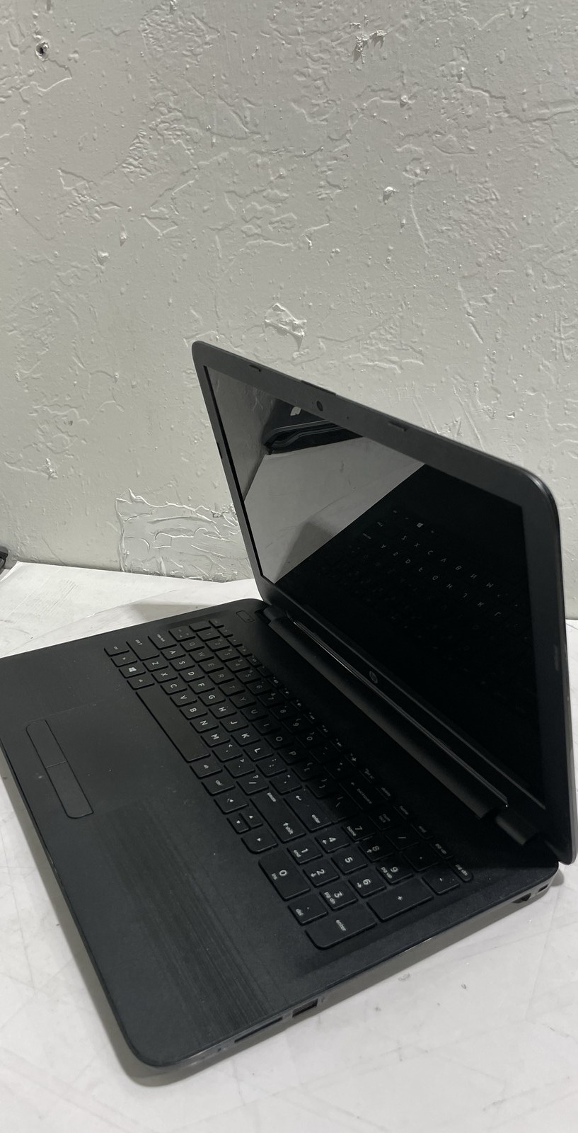 HP 15-ba009dx 15.6″ Black Laptop Unit For Part Or Repair