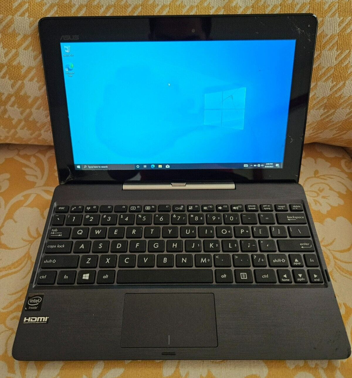 Asus Transformer Tablet & Keyboard! | Windows 10 | 32GB | No Touch | Strong Bat!