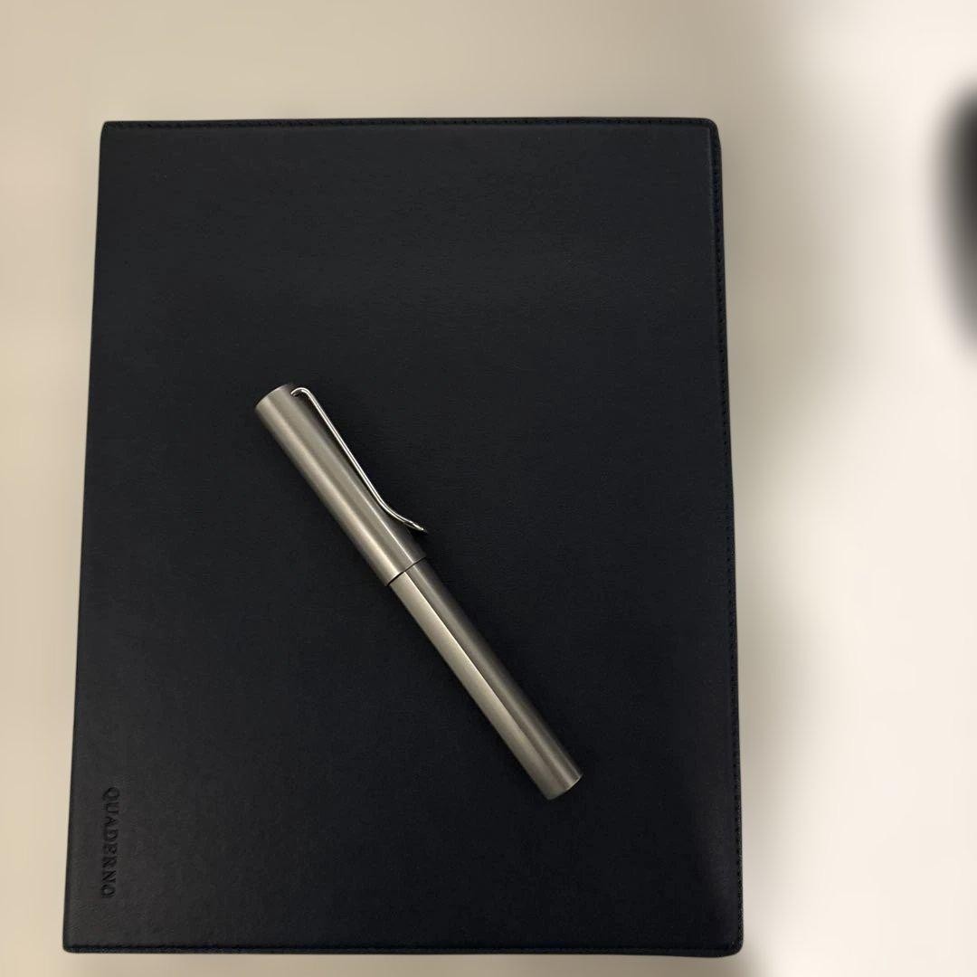 Fujitsu Quaderno FMVDP51 A5 Electronic Paper Tablet with Cover and Stylus Pen