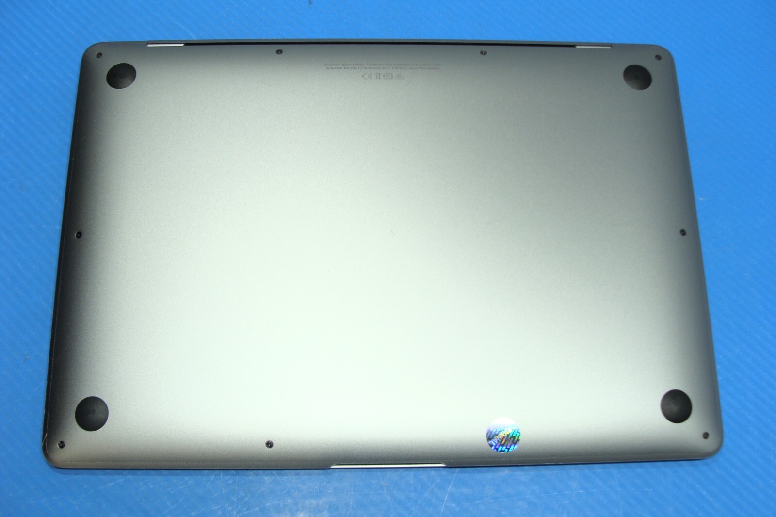 Apple MacBook Air A2337 13.3″ M1 2020 8CPU/7GPU 8GB 128GB MGN63LL/A +Charger