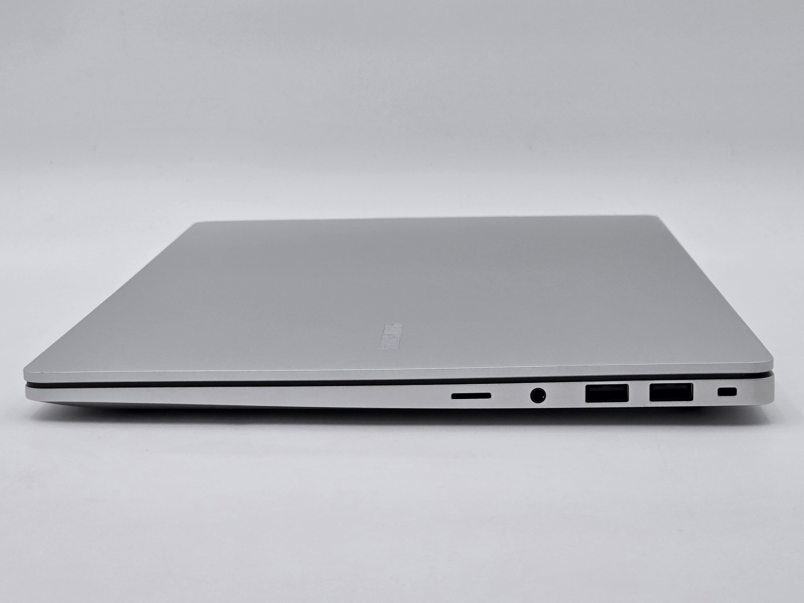 Samsung Galaxy Book5 NP750XHD 15.6 FHD Core Ultra 7 255U 16GB 512GB SSD Win11