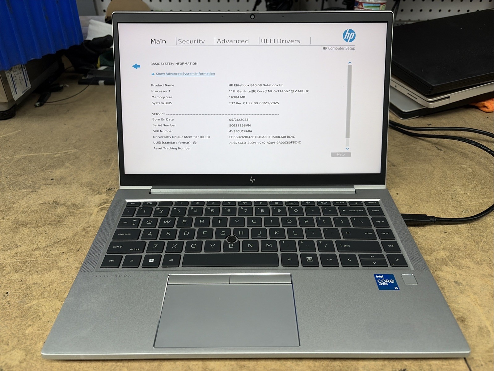 HP EliteBook 840 G8 14″ FHD i5-1145G7 16GB RAM No OS