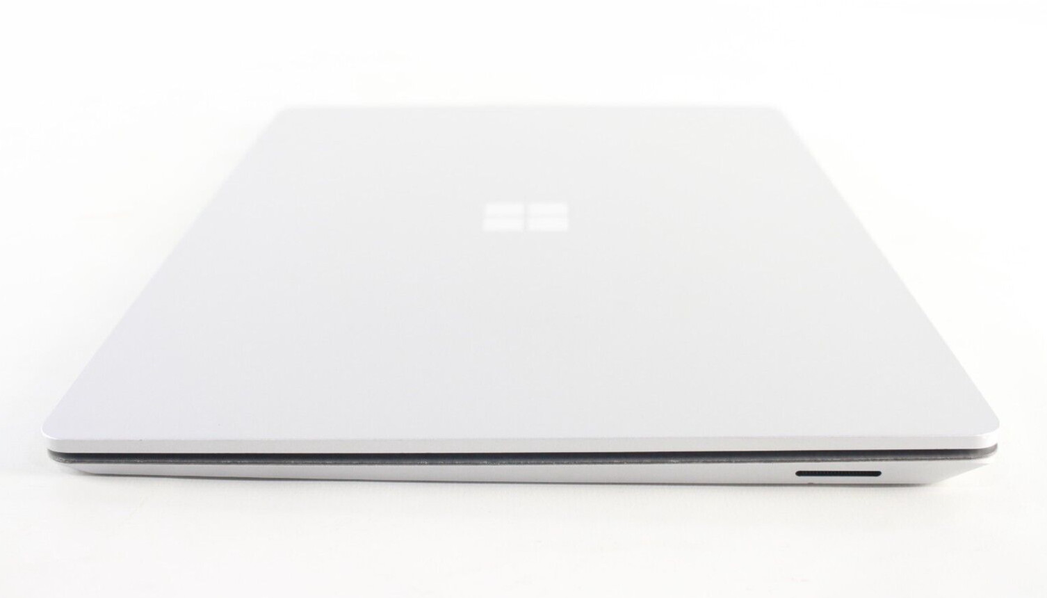 Microsoft Surface Laptop 4 13.5″ Ryzen 5 256GB SSD 8GB RAM Win 11 Pro (PC) C