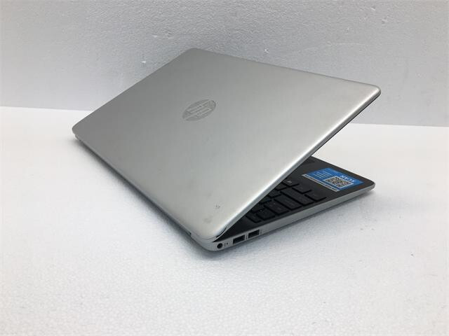 HP 15-dy1076nr Notebook 15.6″ i5-1035G1 8GB 256GB W11H 7PD80UA#ABA