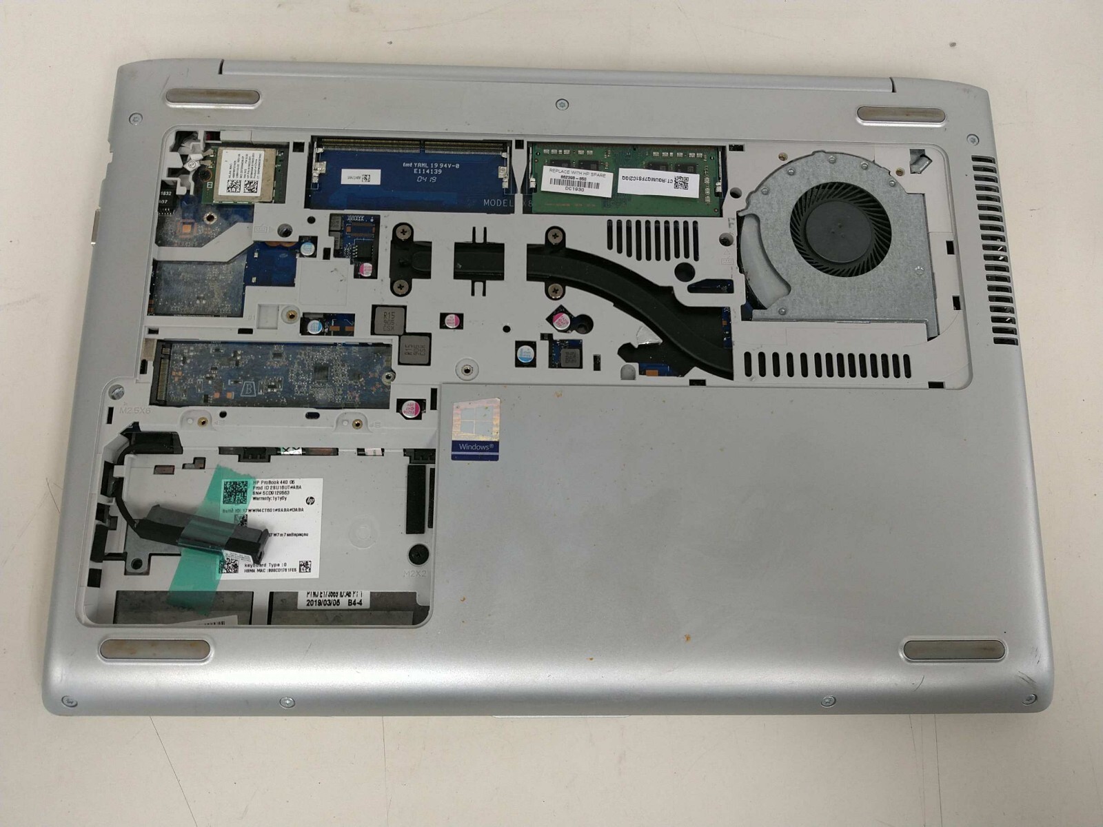 HP ProBook 440 G5 14″ i7-8550u 1.8ghz 8GB RAM NO HDD *parts READ 5CD9129563