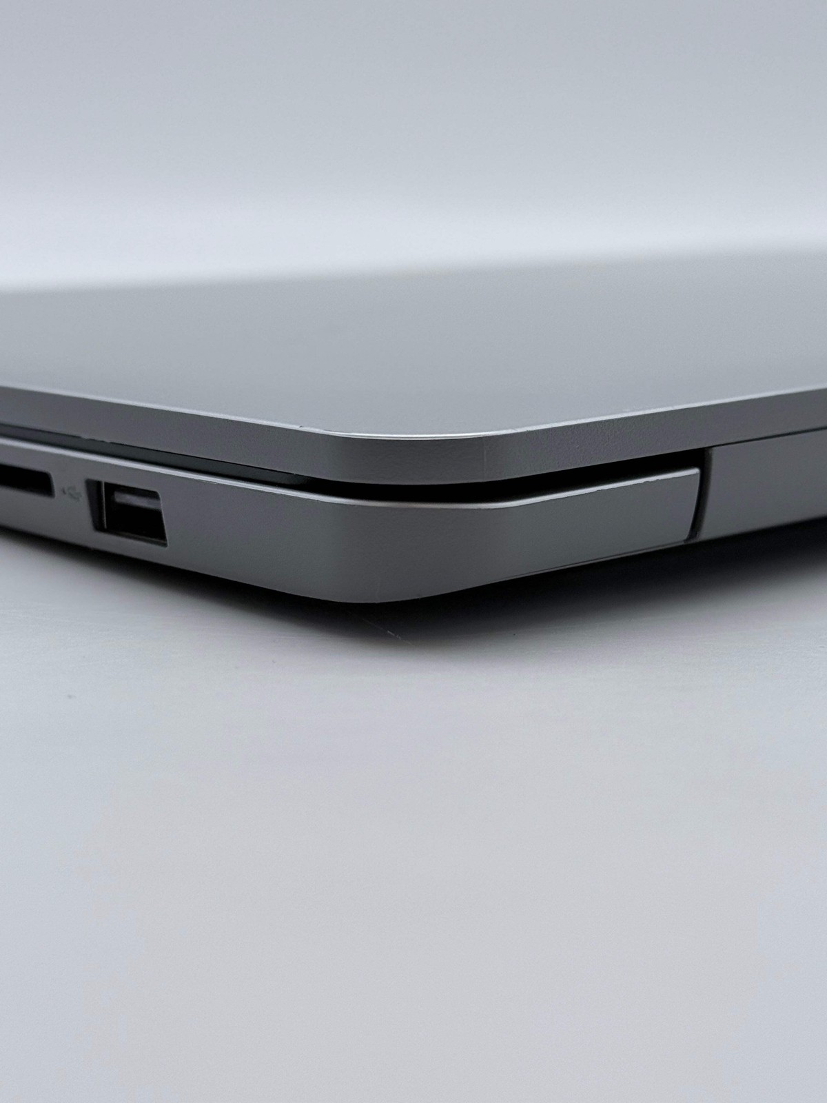 Lenovo IdeaPad 1 14IGL7 14″ Laptop Celeron N4020 4GB RAM 128GB Silver