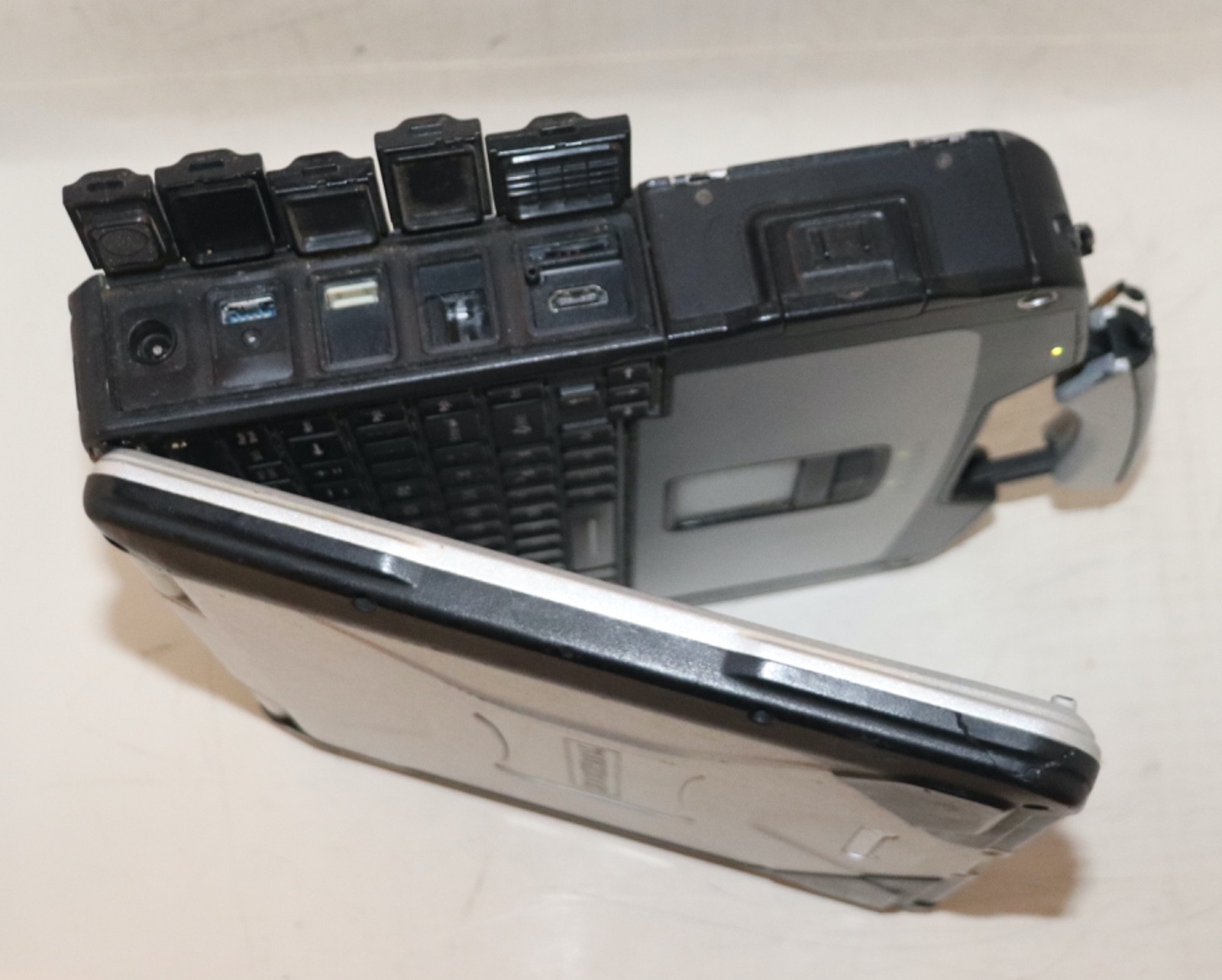 Panasonic ToughBook CF-31|Core i5@2.60 GHz|4GB RAM|500 GBHDD|WIN 7||Touch|Stylus