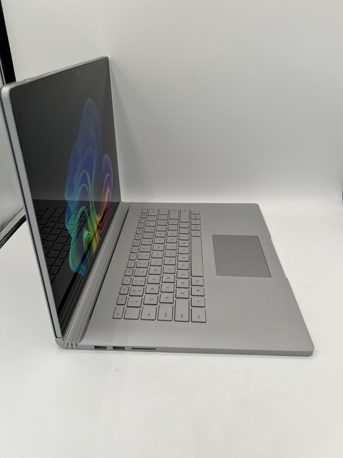 Microsoft Surface Book 3 15″ GTX 1660 Ti i7-1065G7 16GB 256GB SSD Windows 11 Pro