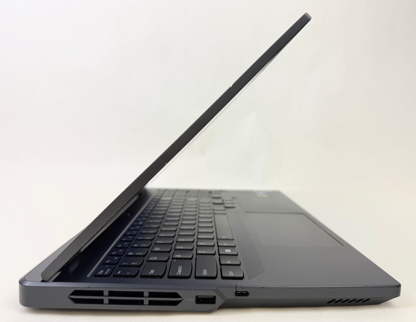 Lenovo Legion Pro 5 16IRX8 16″ i9-13900HX 32GB 1TB SSD RTX 4060 W11H – Read!