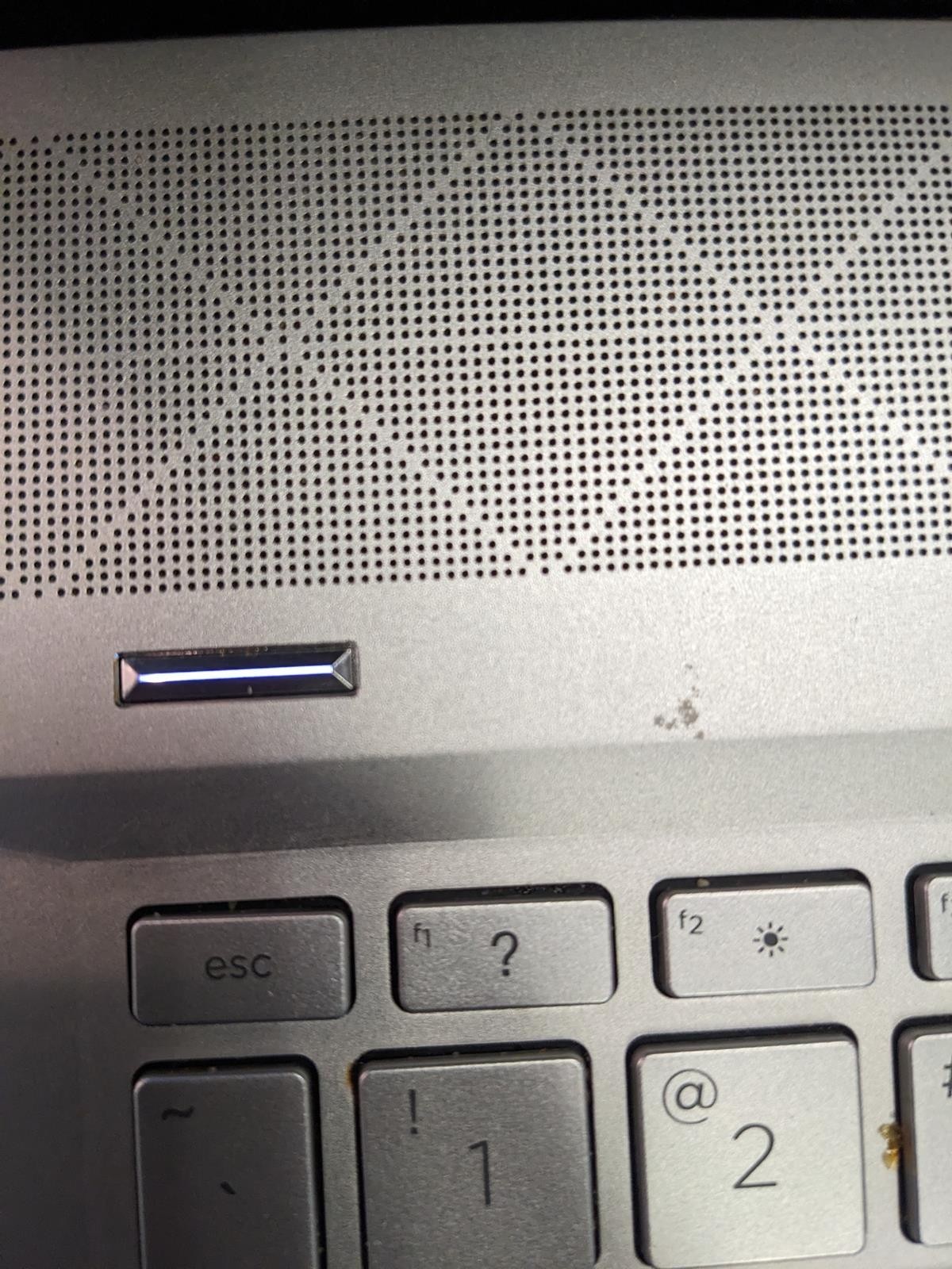 HP ENVY 17T-CE100 i7-10510U @ 1.80 GHz, 16GB RAM, NO HDD/OS – (FOR PARTS)