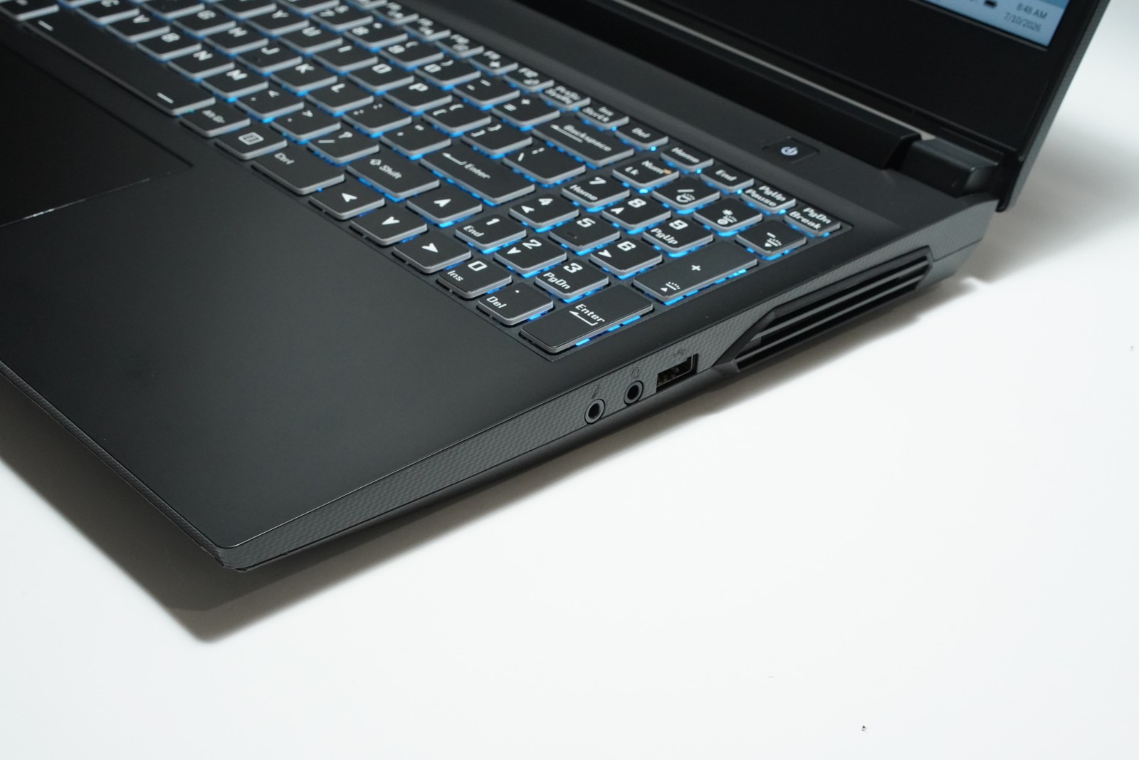 GIGABYTE A5 X1 Gaming Laptop Ryzen 9 5900HX 32GB 512GB+1TB RTX 3070 FHD 240Hz