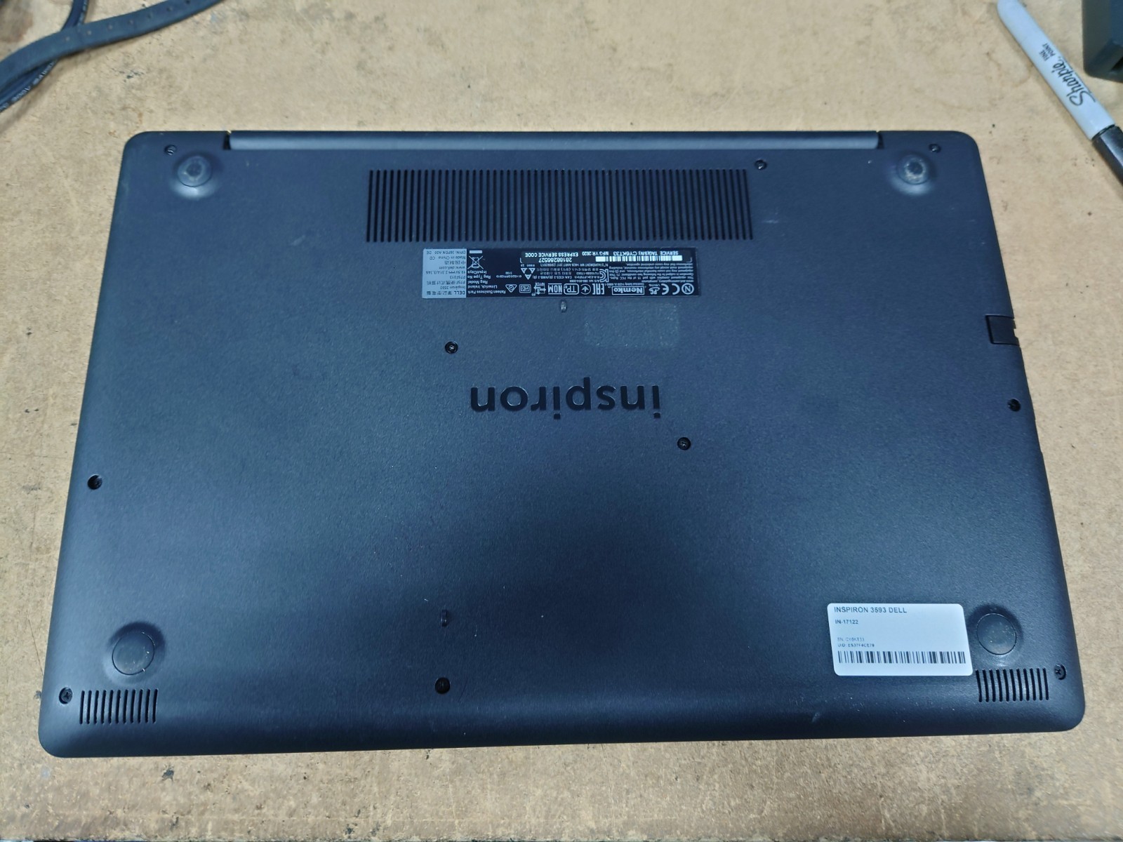 Dell Inpiron 3593 15.6″ HD i3-1005G1 8GB RAM No OS/SSD