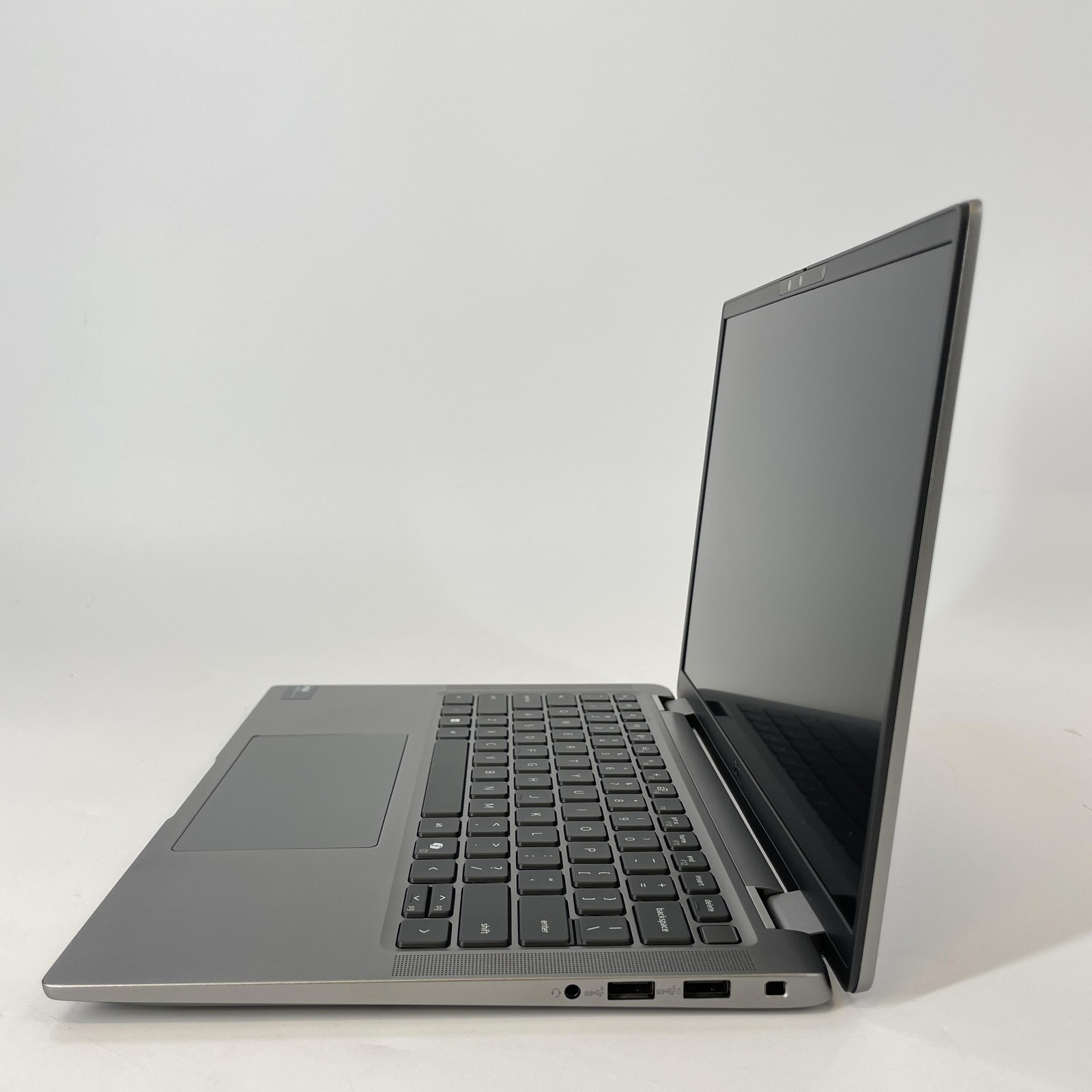 Dell Latitude 7450 14 Gray FHD+ 2.1 GHz Ultra 5 135U 16GB 256GB SSD Very Good