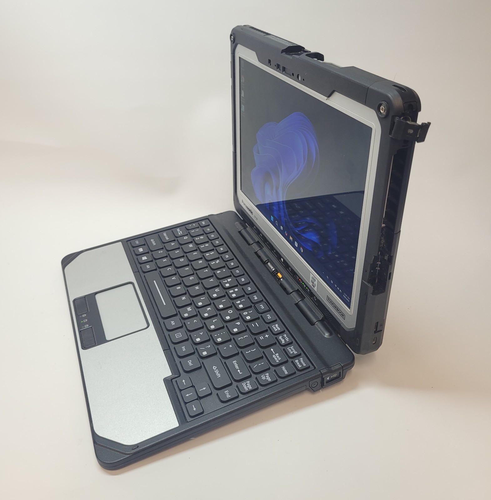 Panasonic Toughbook CF-33 MK2 (480GB SSD 8GB RAM Core i5-10310U)