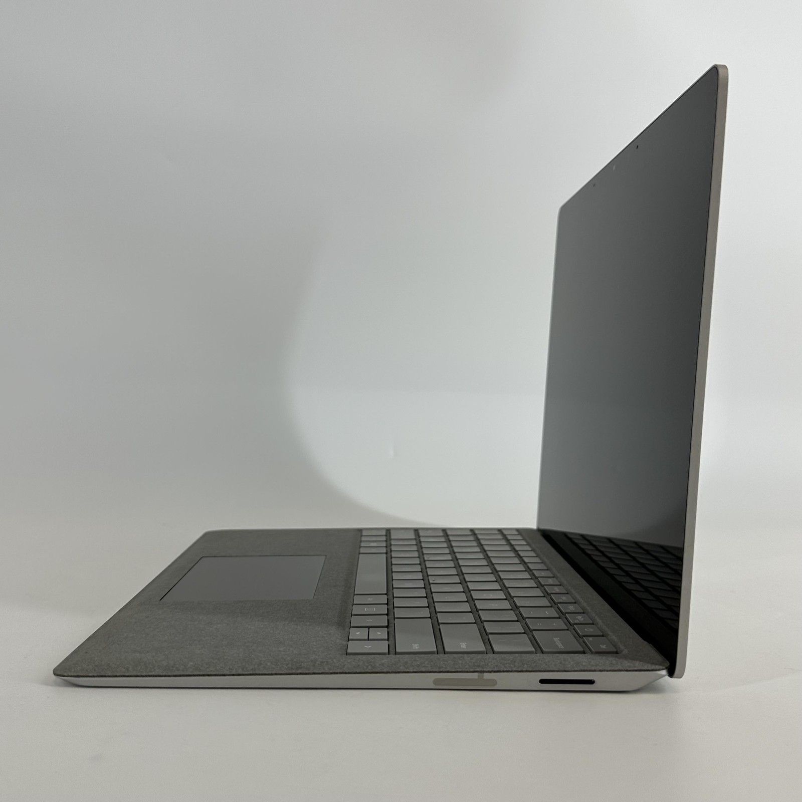 Microsoft Surface Laptop 2 13 2K TOUCH i7-8650U 1.90GHz 16GB 512GB SSD Very Good
