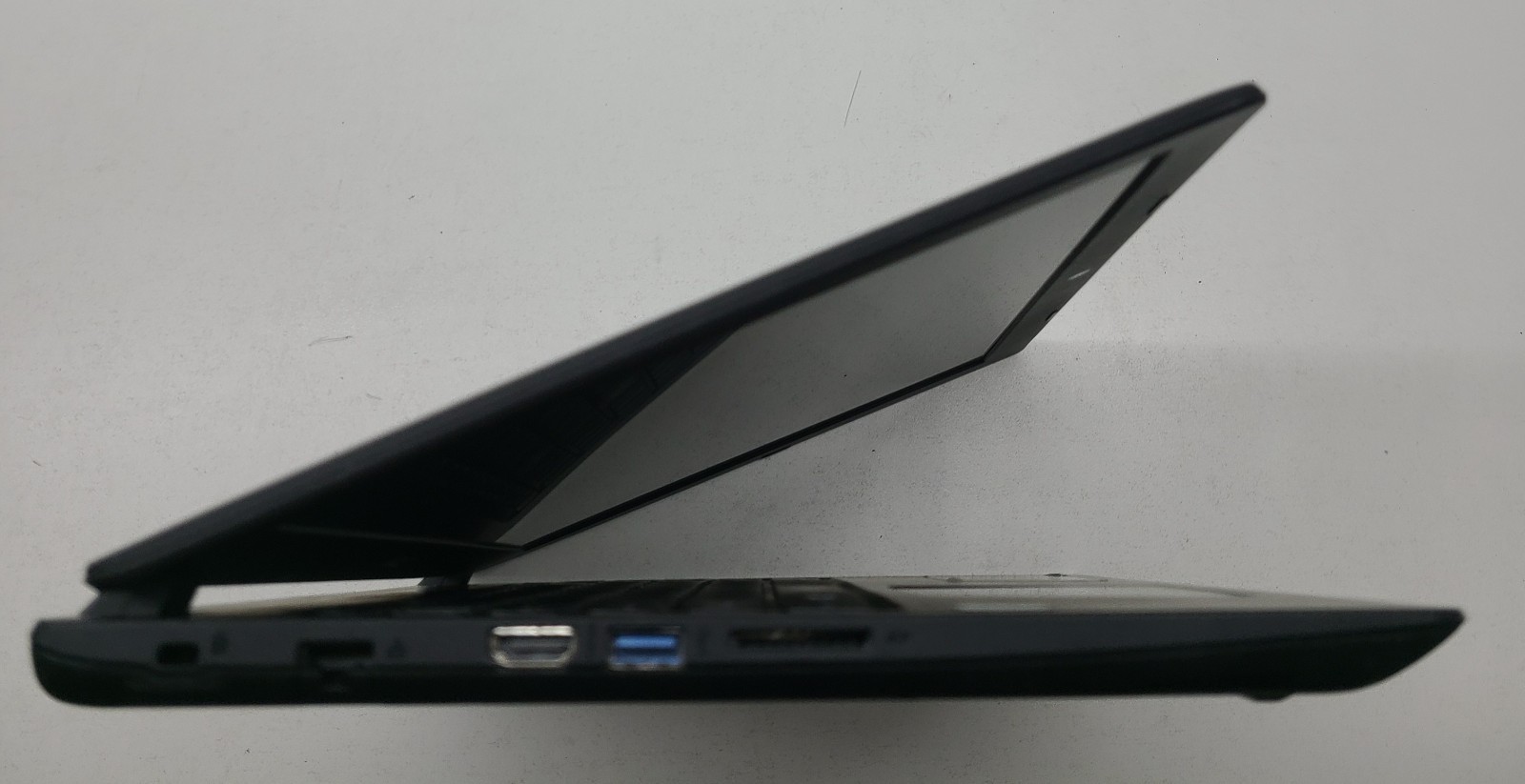 ACER Aspire 3 A315-51-31GK Laptop Intel i3-7100U 8GB Ram NO HD/OS/POWER (FL)