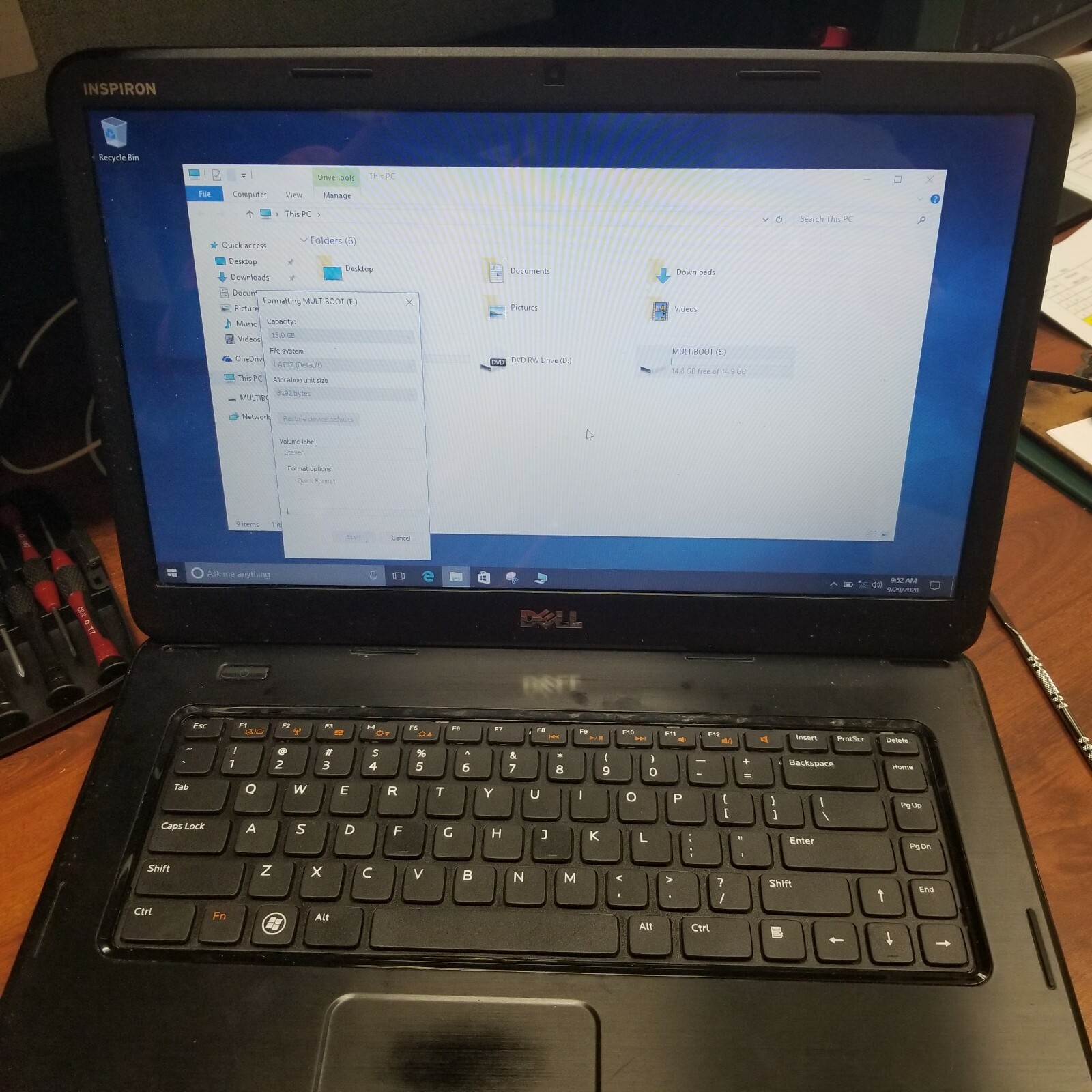 Dell Inspiron M5040 Laptop 15.6″ AMD E-450 Dual Core Win 10 4GB Ram 450GB HD