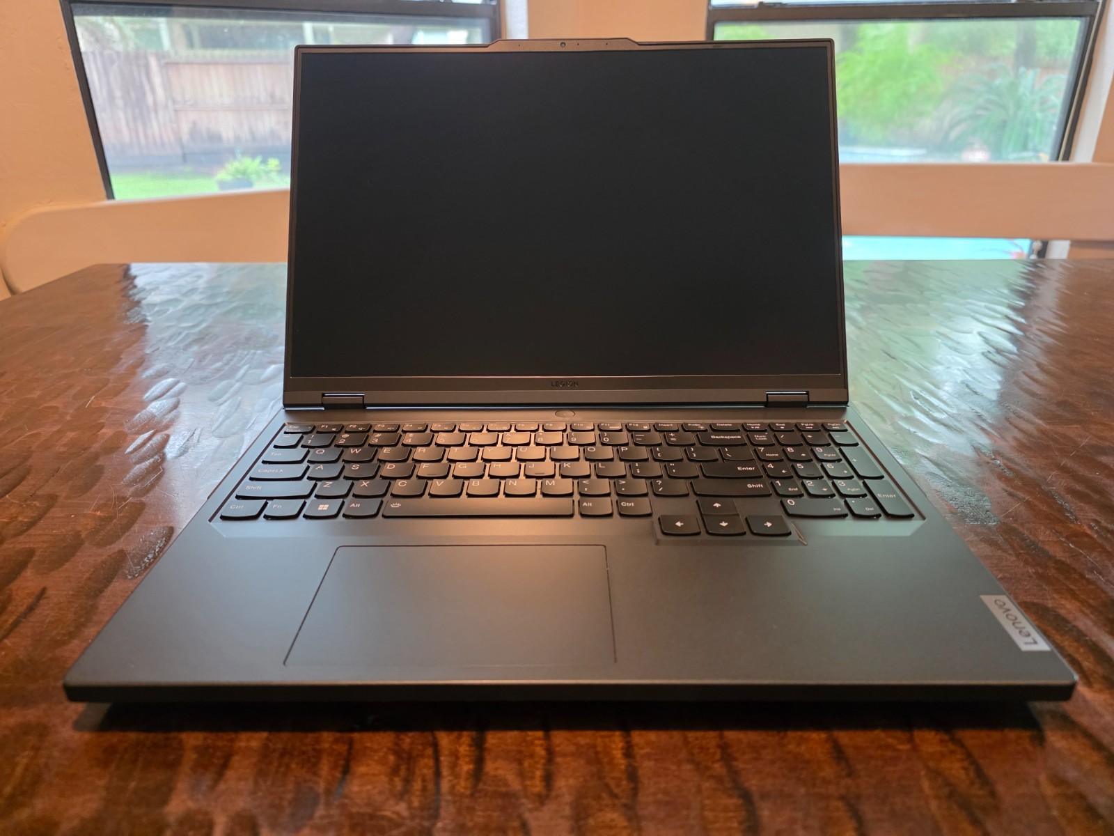 Lenovo Legion Pro 5 – 16″ QHD+ 240Hz, i7 13700HX, RTX 4070, 32GB RAM, 1TB SSD