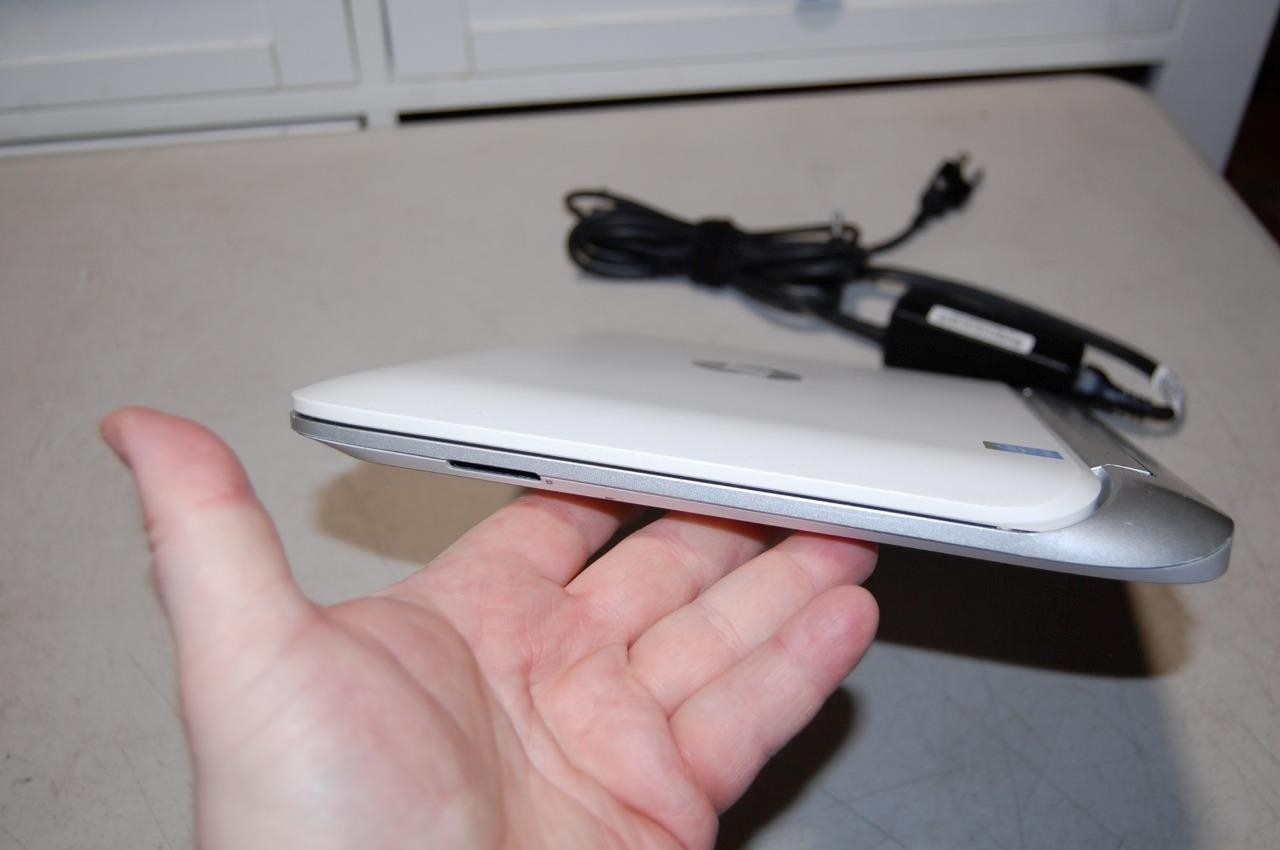 HP Split Laptop with Detachable Tablet 13-R010DX with Beats Audio – As Is, Read