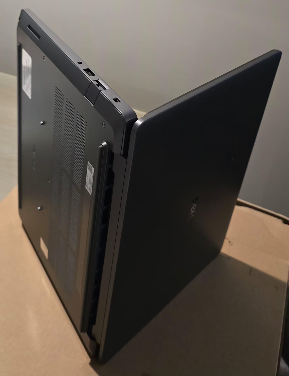 Dell Pro Max 14 (14250) FHD+ Intel Ultra 7 265H – 32GB 512GB SSD – Intel Arc Pro