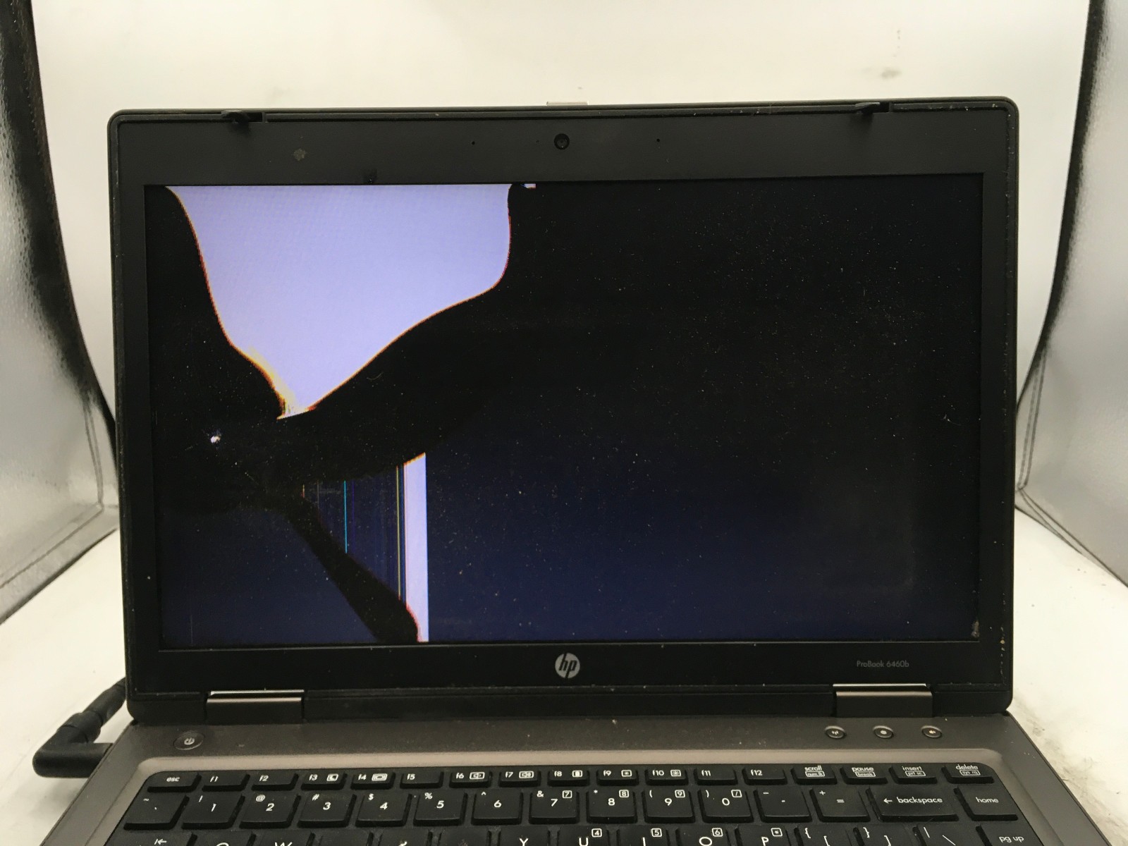 HP PROBOOK 6460B – FOR PARTS/BAD LCD – INTEL I5 2ND GEN – NO ARM -READ DESC – BB
