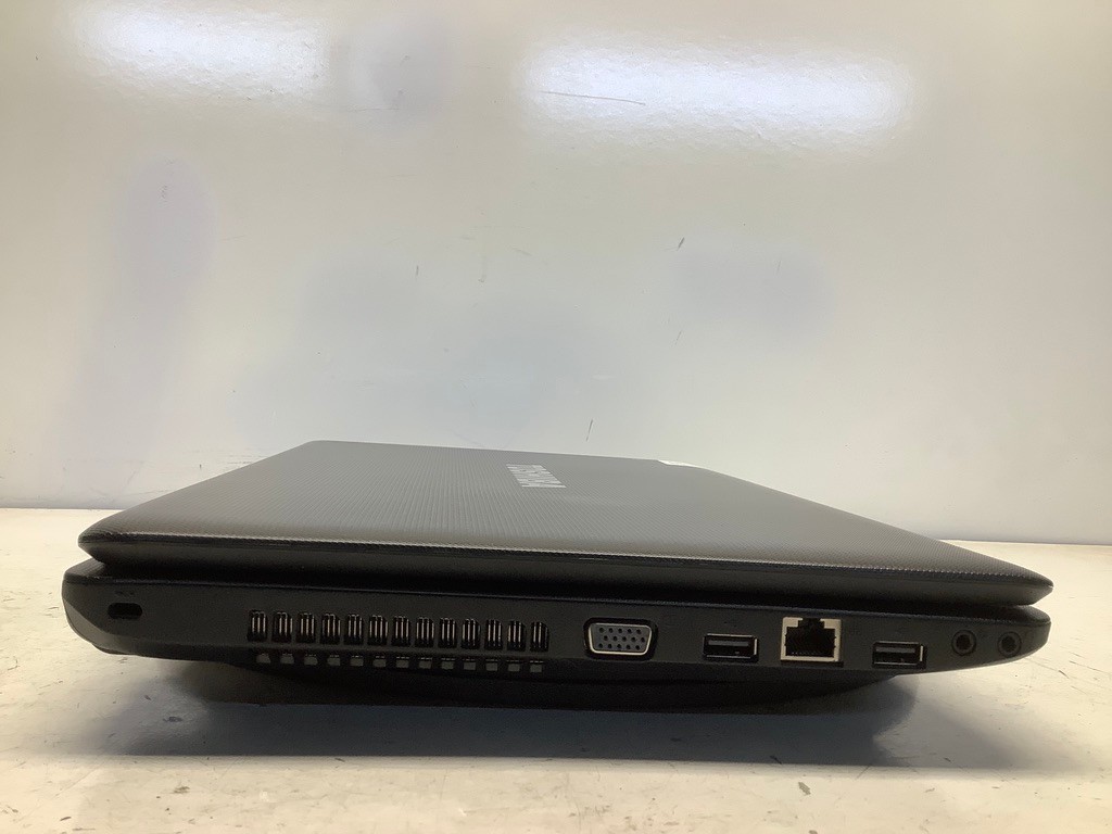 Toshiba Satellite C655-S5084 AMD Athlon II P340 Dual-Core 2.2GHz 4 GB NO HDD