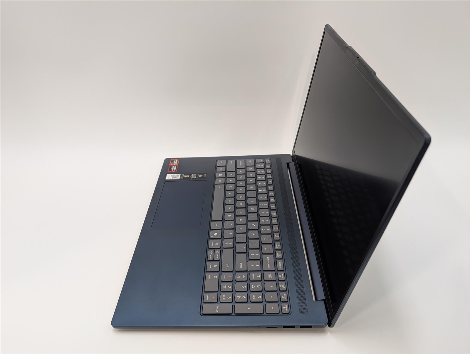 Lenovo IdeaPad Slim 5 16″ Ryzen AI 7 350 16GB 1TB SSD Radeon Blue Used-Very Good
