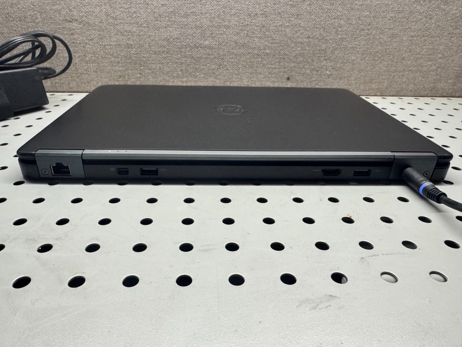 Dell Latitude E7450 Intel Core i5-5200U 256GB SSD 8GB RAM | Windows 10 Pro