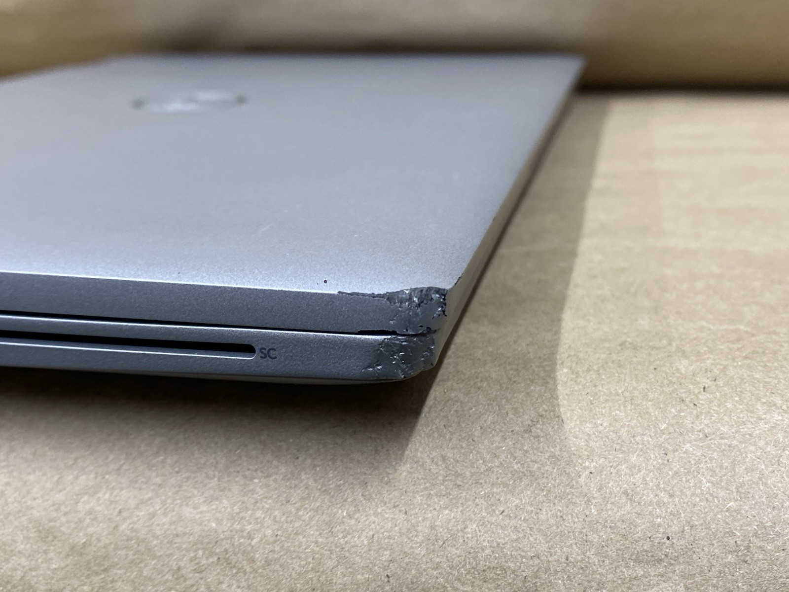 Dell Latitude 5320 – 13.5″ FHD – Touch – i7-1185G7 – 16GB – 256 – Win 11 – READ