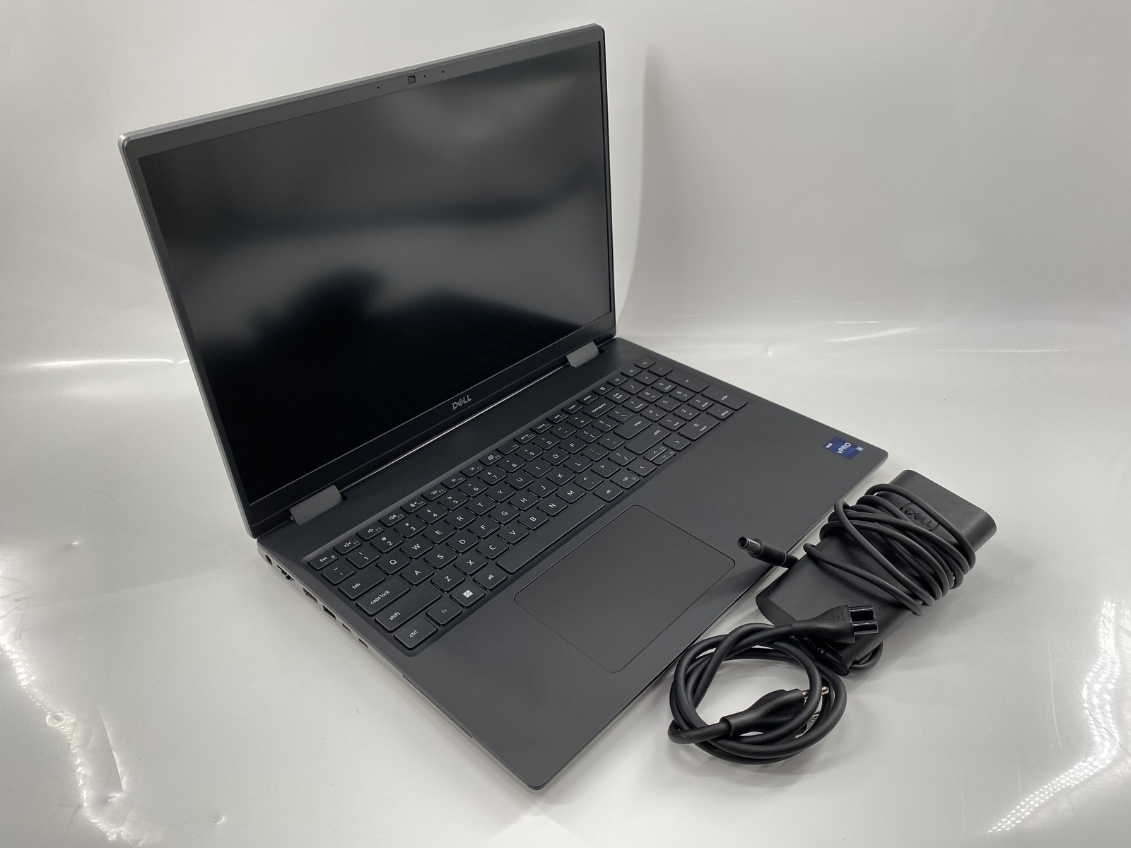 Dell Precision 7670 16″ Core i9 | NVIDIA RTX A2000 | 32GB 1TB-SSD | Mint*