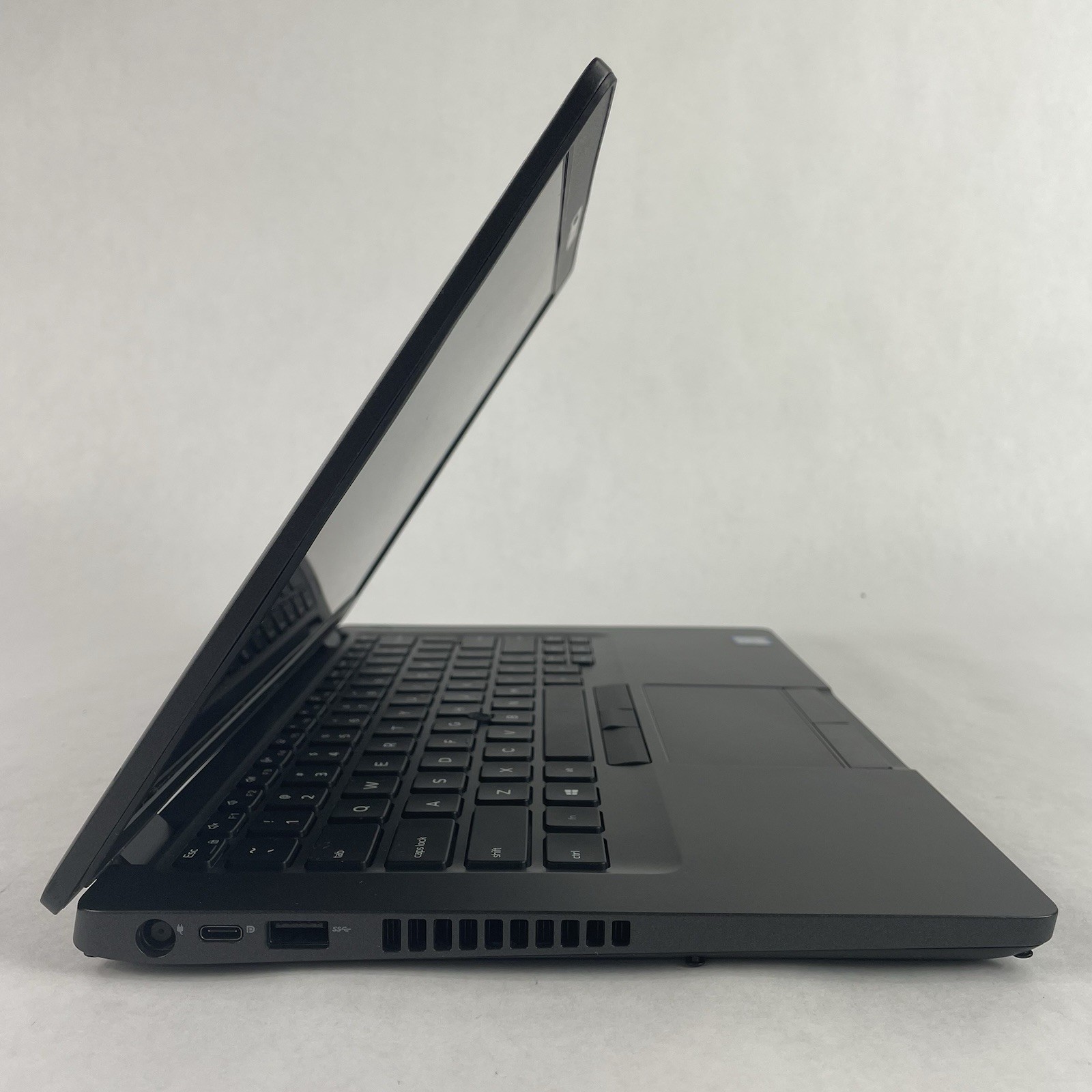 Dell Latitude 5400 14″ i5-8365U 1.60 GHz 8 GB RAM No SSD/OS/AC/Batt – READ