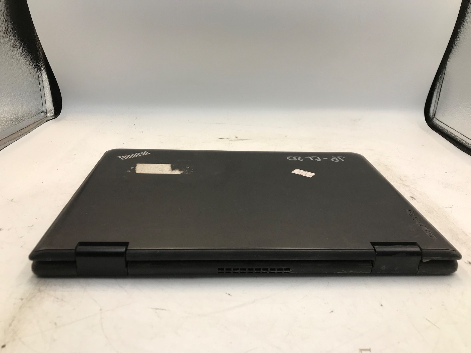 Lenovo ThinkPad ChromeBook Intel Celeron 11″ NO HDD -BOOTS/MISSING BEZEL -MZ