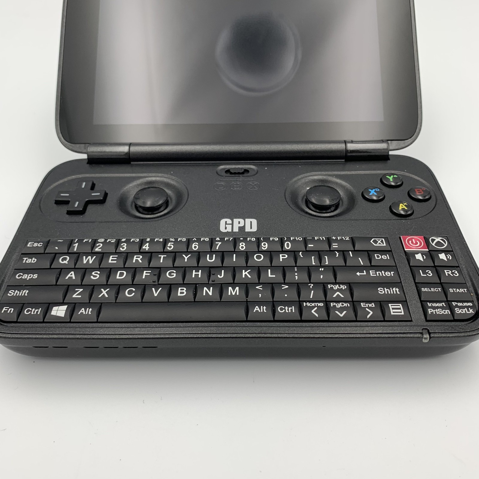 GPD WIN Handheld Gaming PC 4GB 64GB Black Windows 10 Pro Intel x7-8700 Japan