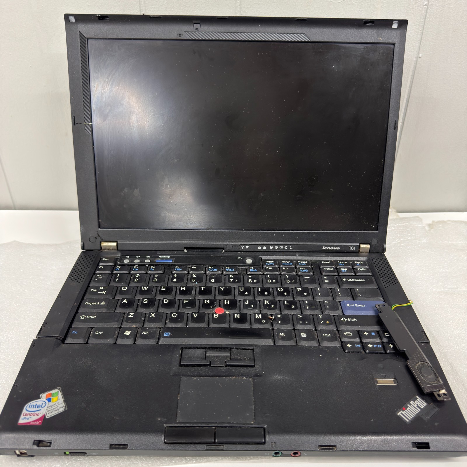 Lenovo ThinkPad T61 BUNDLE FOR PARTS | UNTESTED | See Photos