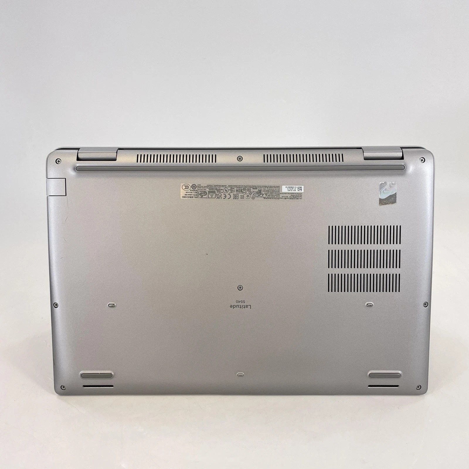 Dell Latitude 5540 15.6″ FHD i5-1350P 16GB RAM DDR5 512GB SSD Win11 Pro