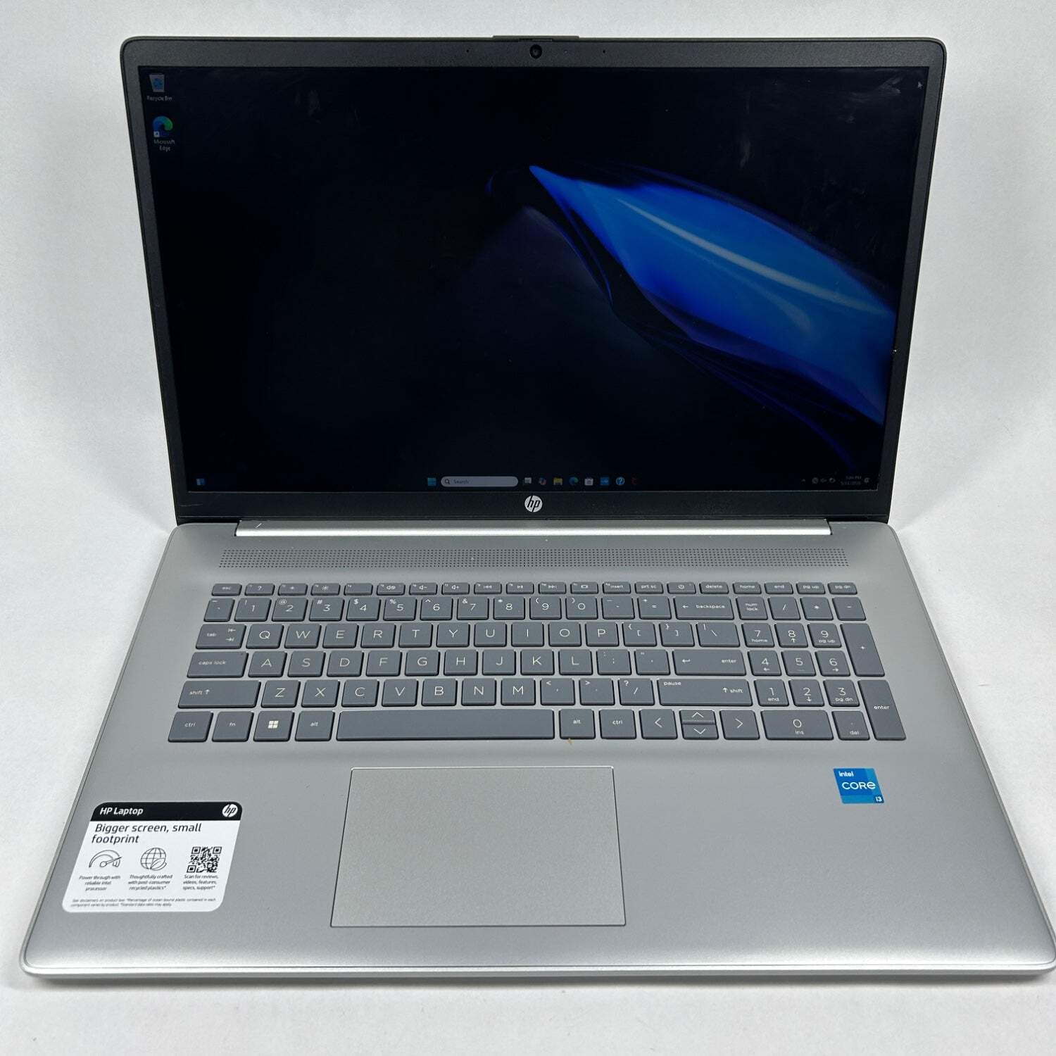 HP Laptop 17-CN2083DX 17.3″ intel core i3-1215u 1.2GHz 8GB RAM 256GB SSD