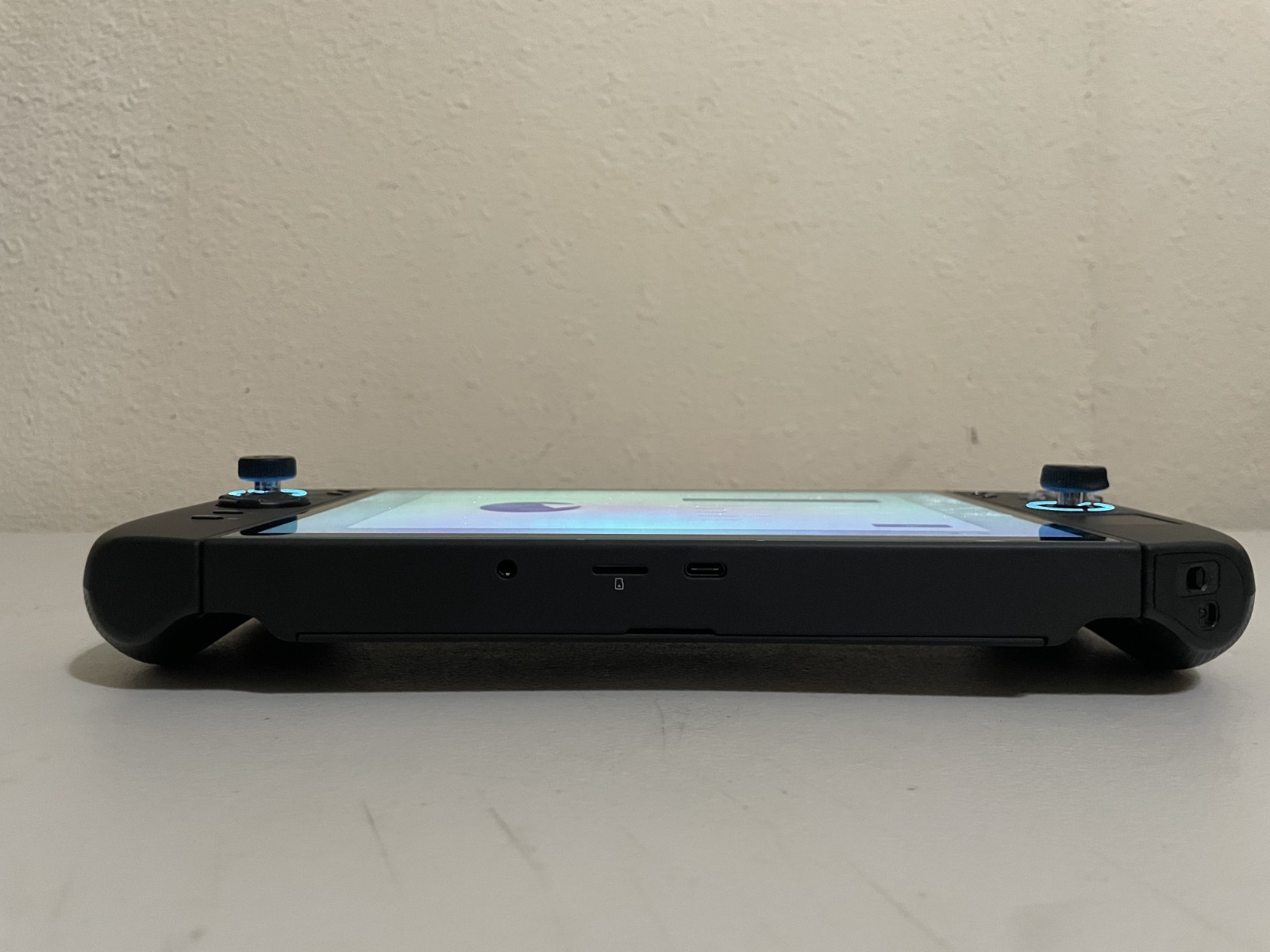 Lenovo Legion Go 2 OLED Ryzen Z2 Extreme 32GB (1TB SSD Model) – Gaming Handheld