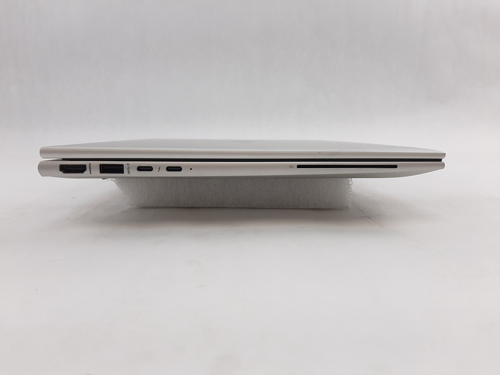 HP EliteBook 840 G9 i5-1235U 1.30GHz 8GB RAM 256GB NVMe Marks Part/Repair C3*428