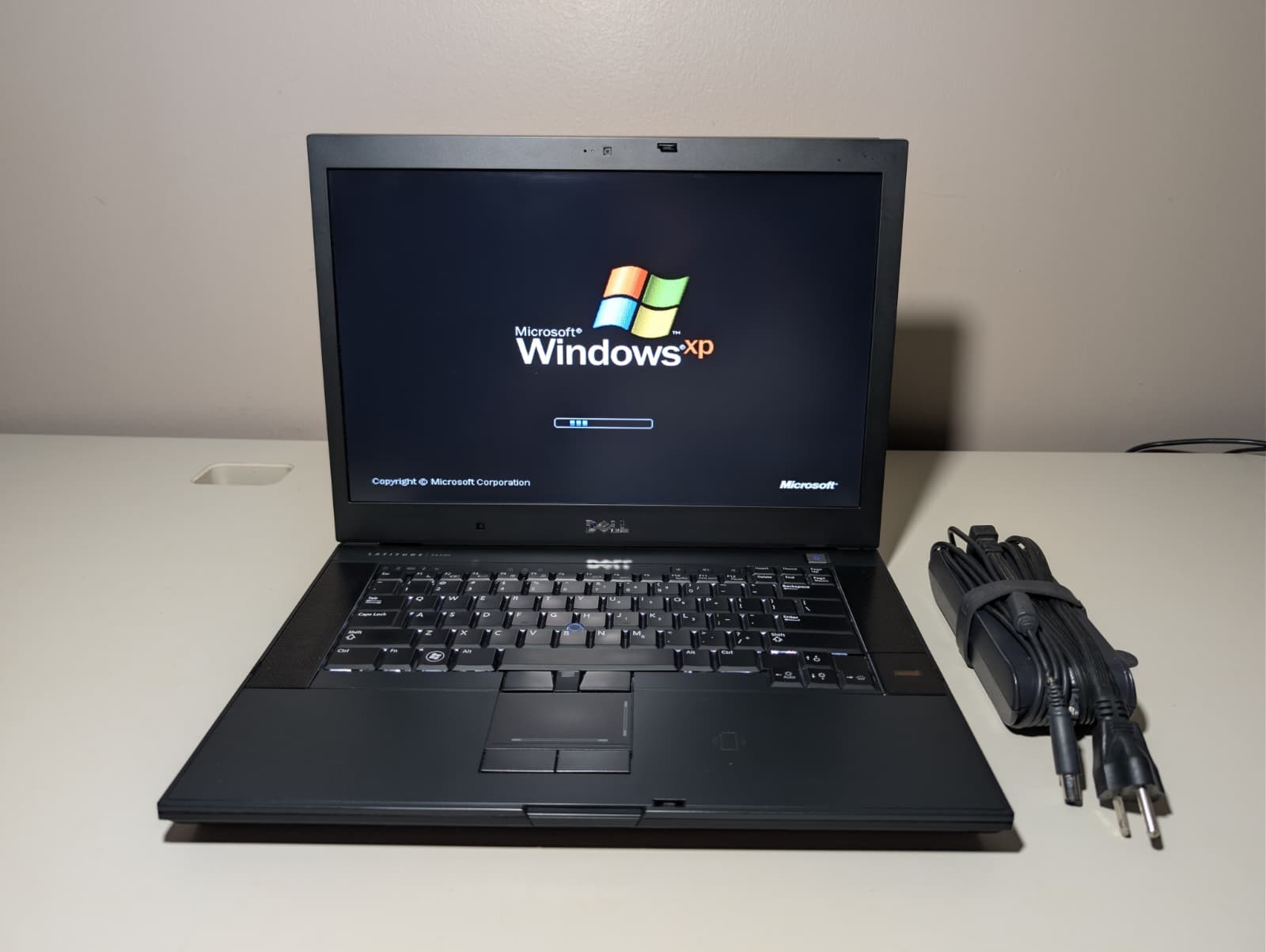 Dell Latitude E6500 | C2D T9900 4GB RAM 250GB HDD | Backlit NVIDIA Win XP 32-Bit