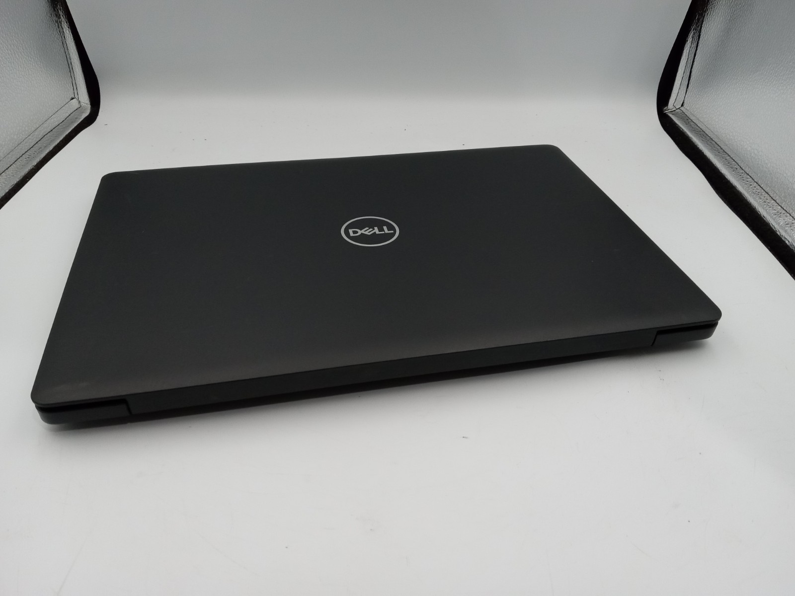 Dell Latitude 3590 15.6″ Laptop Intel i3-7130U 4GB RAM 256GB SSD Windows 11 -RR