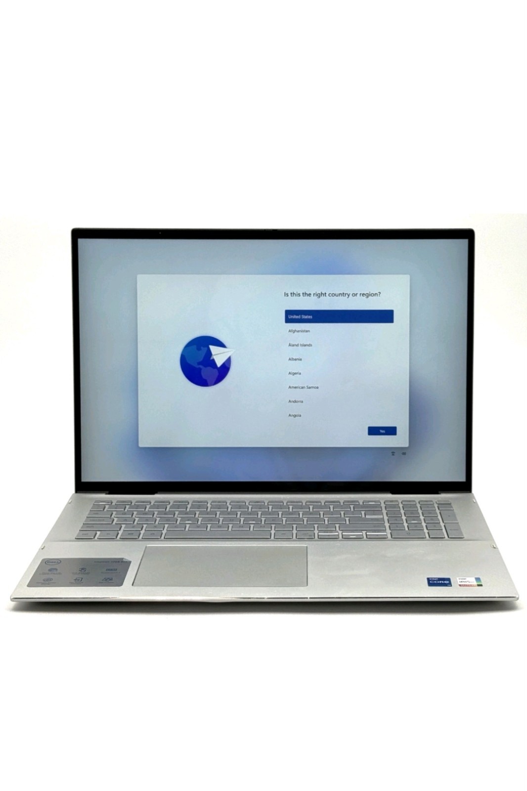 Dell Inspiron 7706 – 17″ – i7-1165G7 – 8GB RAM – 256GB SSD