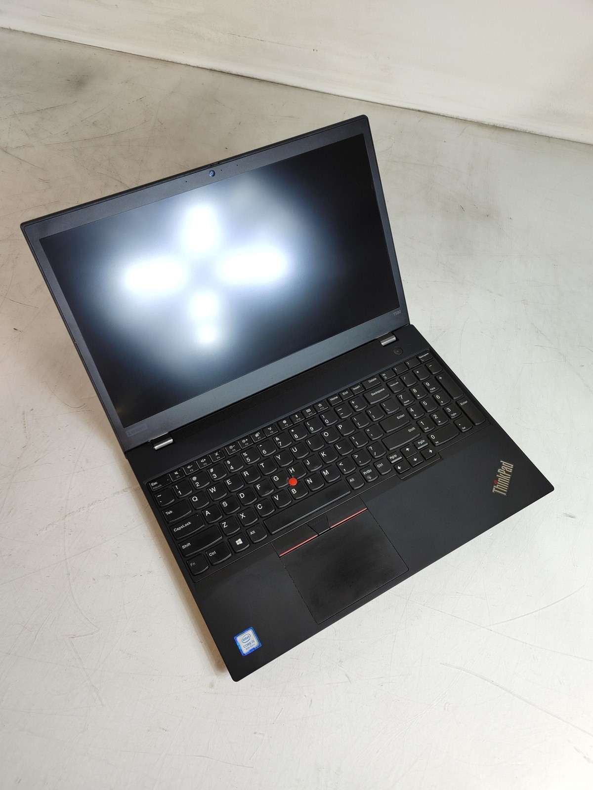 Lenovo ThinkPad T590 Core i5-8265U 1.60 GHz 8 GB DDR4 No HDD