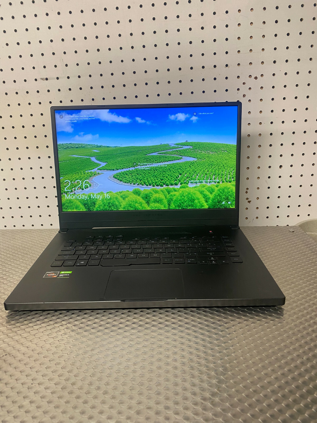 2019 ASUS Rog Gamer Laptop 15.6″ 512gb SSD 16gb AMD Ryzen 7 3750h GTX 1660 TI