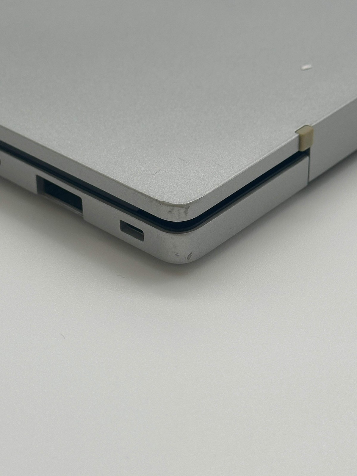 Samsung Chromebook XE345XDA 14-inch Intel Celeron 4GB RAM 32GB Silver Used
